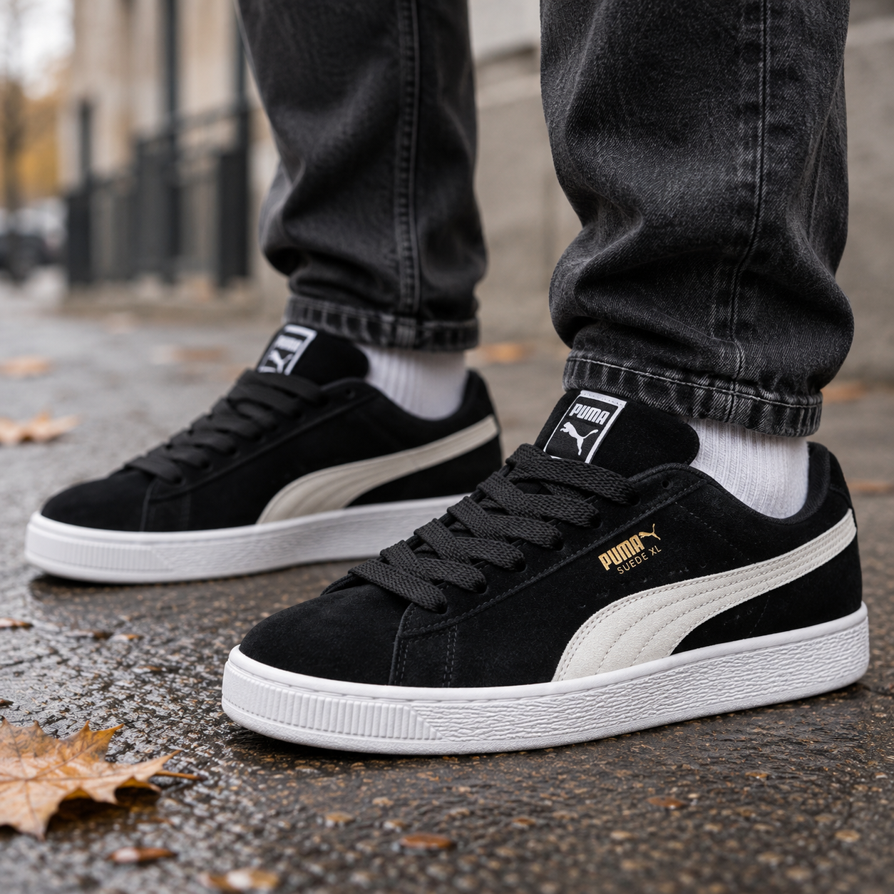 Puma Suede XL — крупный план на ноге